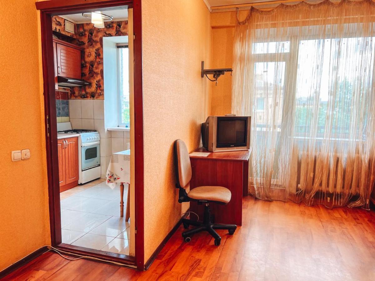 apartment near metro station Darnitsa Kiev Esterno foto