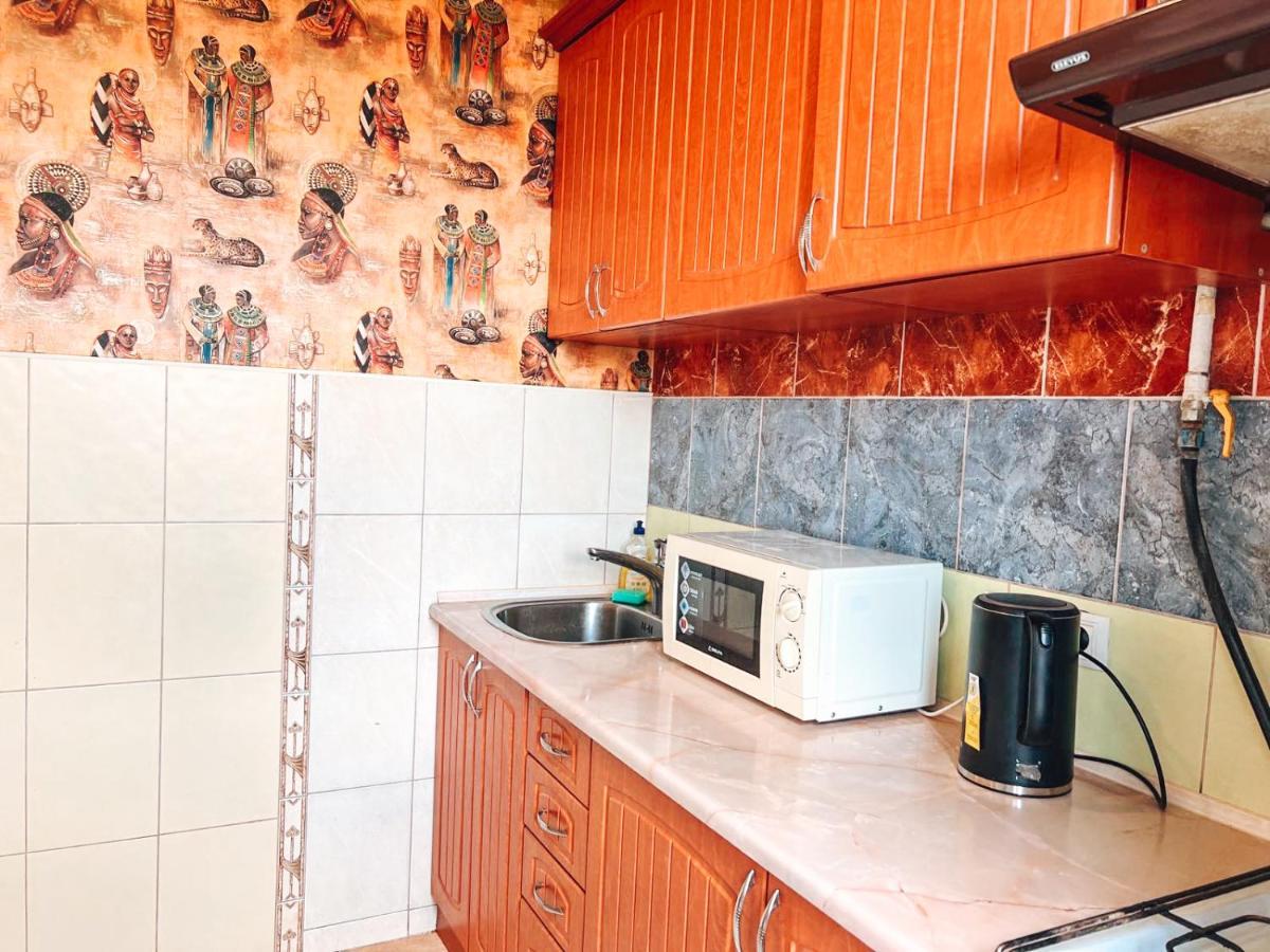 apartment near metro station Darnitsa Kiev Esterno foto