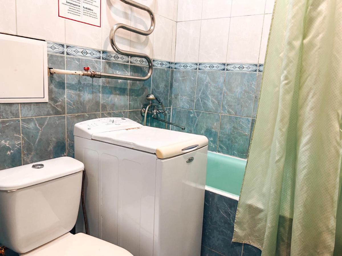 apartment near metro station Darnitsa Kiev Esterno foto