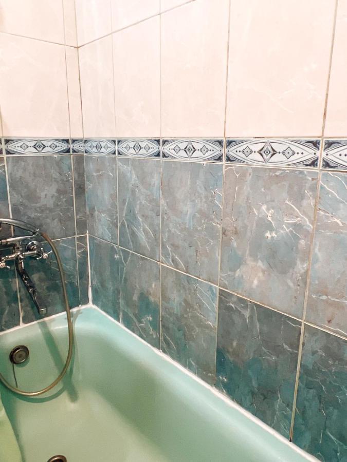 apartment near metro station Darnitsa Kiev Esterno foto